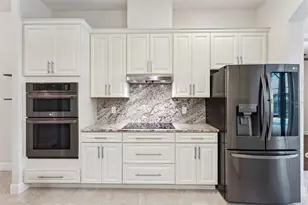 39513 Hillrise Ln, Lady Lake, FL 32159 - Photo 5