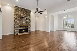 39513 Hillrise Ln, Lady Lake, FL 32159 - Photo 11