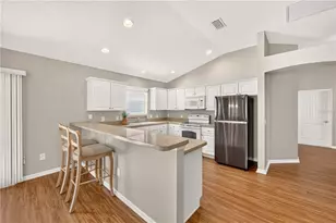 1933 Fiddlewood Pl, The Villages, FL 32162 - Photo 11