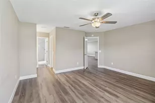 2609 Privada Dr, The Villages, FL 32162 - Photo 19