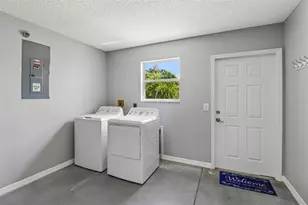2609 Privada Dr, The Villages, FL 32162 - Photo 25