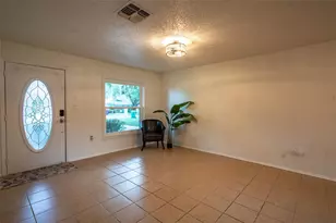 1049 Birch Blvd, Tavares, FL 32778 - Photo 7