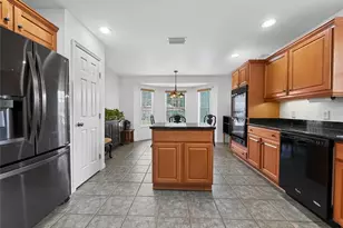 370 Carriage Ln, Lady Lake, FL 32159 - Photo 9