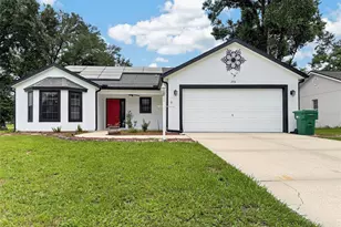 370 Carriage Ln, Lady Lake, FL 32159 - Photo 1