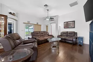 370 Carriage Ln, Lady Lake, FL 32159 - Photo 13