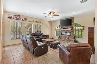 4307 Serene Cir, Fruitland Park, FL 34731 - Photo 17