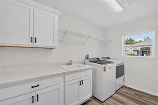 1986 Oppenheimer Ct, The Villages, FL 34762 - Photo 37