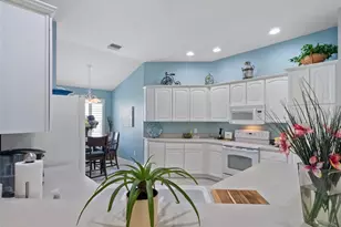490 Little River Path, The Villages, FL 32162 - Photo 15