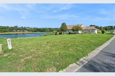 77 Fairway Circle #101, Umatilla, FL 32784 - Photo 3