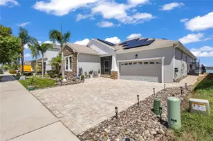 237 Blue Cypress Dr, Groveland, FL 34736 - Photo 5