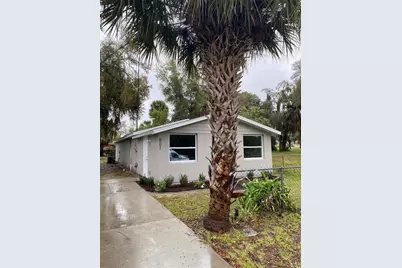 803 E Hazzard Avenue, Eustis, FL 32726 - Photo 1