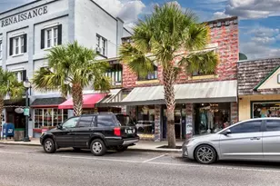 427 N Donnelly St, Mount Dora, FL 32757 - Photo 1