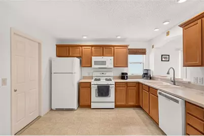 1049 Jackson Street, The Villages, FL 32162 - Photo 9