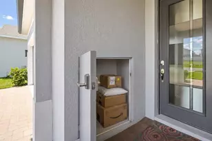 7126 Rolling Leaf Rd, Groveland, FL 34736 - Photo 5