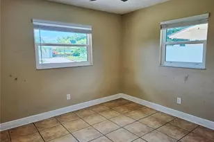6092 Burch St N, Saint Petersburg, FL 33709 - Photo 13
