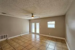 6092 Burch St N, Saint Petersburg, FL 33709 - Photo 3