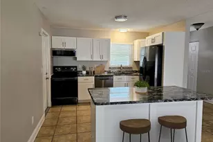 6092 Burch St N, Saint Petersburg, FL 33709 - Photo 5