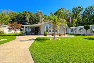 601 Robin Ln, Wildwood, FL 34785 - Photo 1