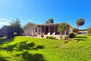 601 Robin Ln, Wildwood, FL 34785 - Photo 7