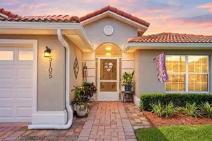 5105 Harbour Dr, Oxford, FL 34484 - Photo 3
