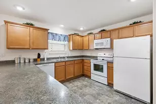 2192 Shanewood Ct, The Villages, FL 32162 - Photo 3