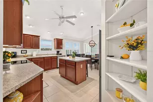 2301 Crestview St, The Villages, FL 32162 - Photo 9
