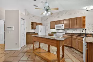 1519 Martinez Dr, Lady Lake, FL 32159 - Photo 5