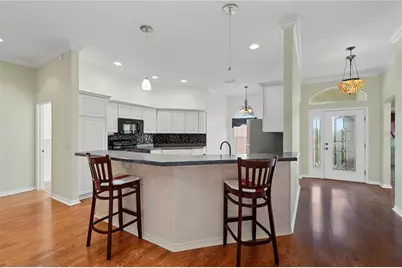 556 Kingston Way, The Villages, FL 32162 - Photo 5