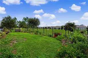5285 Sunshine Dr, Wildwood, FL 34785 - Photo 21