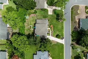 1405 Hilltop Dr, Mount Dora, FL 32757 - Photo 5