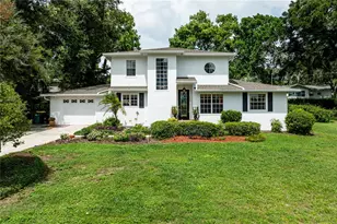 1405 Hilltop Dr, Mount Dora, FL 32757 - Photo 9