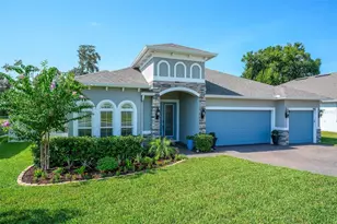 480 Avila Pl, Howey in the Hills, FL 34737 - Photo 3