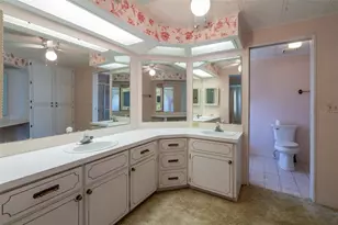 1021 Hilltop Rd, Tavares, FL 32778 - Photo 15