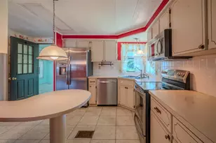 1021 Hilltop Rd, Tavares, FL 32778 - Photo 25
