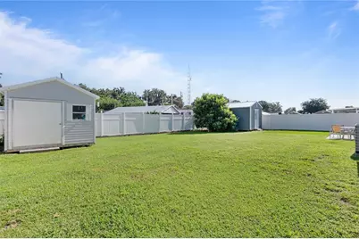 1056 Cr 463, Lake Panasoffkee, FL 33538 - Photo 31