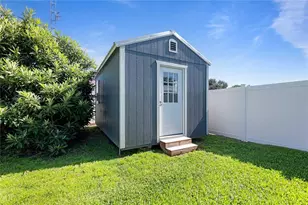 1056 Cr 463, Lake Panasoffkee, FL 33538 - Photo 25