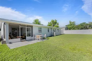 1056 Cr 463, Lake Panasoffkee, FL 33538 - Photo 35