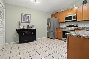 8083 SE 169th Palownia Loop, The Villages, FL 32162 - Photo 11