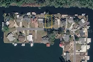 E Cove Dr, Tavares, FL 32778 - Photo 1