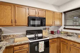 1945 Oak Water Dr, Jacksonville, FL 32225 - Photo 9