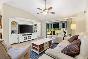 17966 SE 85th Causton Ct, The Villages, FL 32162 - Photo 9