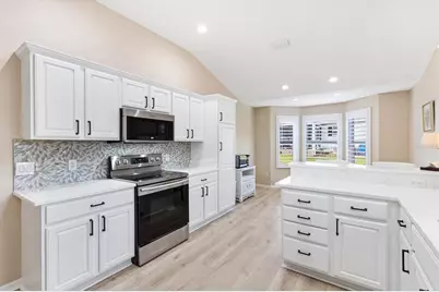 17966 SE 85th Causton Court, The Villages, FL 32162 - Photo 13