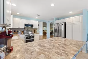 7815 SE 166th Hibernia Ln, The Villages, FL 32162 - Photo 7