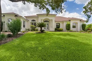 39407 Treeline Dr, Lady Lake, FL 32159 - Photo 3