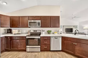 4986 Ellie Ln, The Villages, FL 32163 - Photo 3