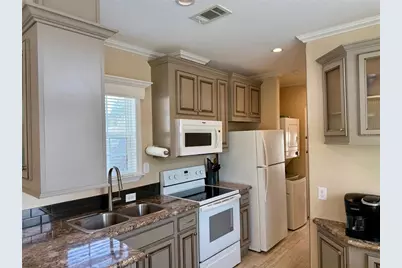 699 Cindi Avenue, Leesburg, FL 34788 - Photo 11
