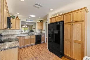 1452 Olustee Pl, The Villages, FL 32163 - Photo 9