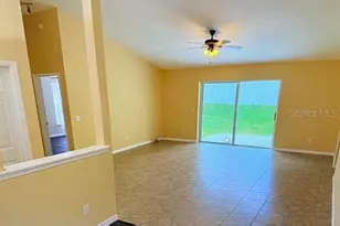 40107 Oakridge Dr, Lady Lake, FL 32159 - Photo 3