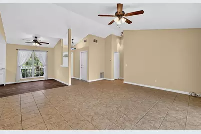 40107 Oakridge Drive, Lady Lake, FL 32159 - Photo 9