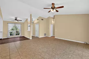 40107 Oakridge Dr, Lady Lake, FL 32159 - Photo 9